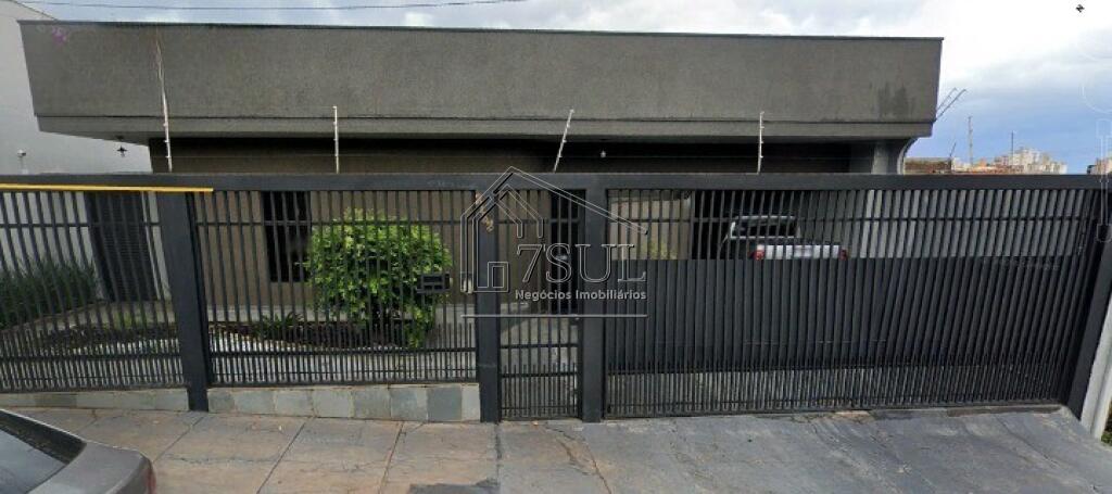 Casa, 4 quartos, 300 m² - Foto 1