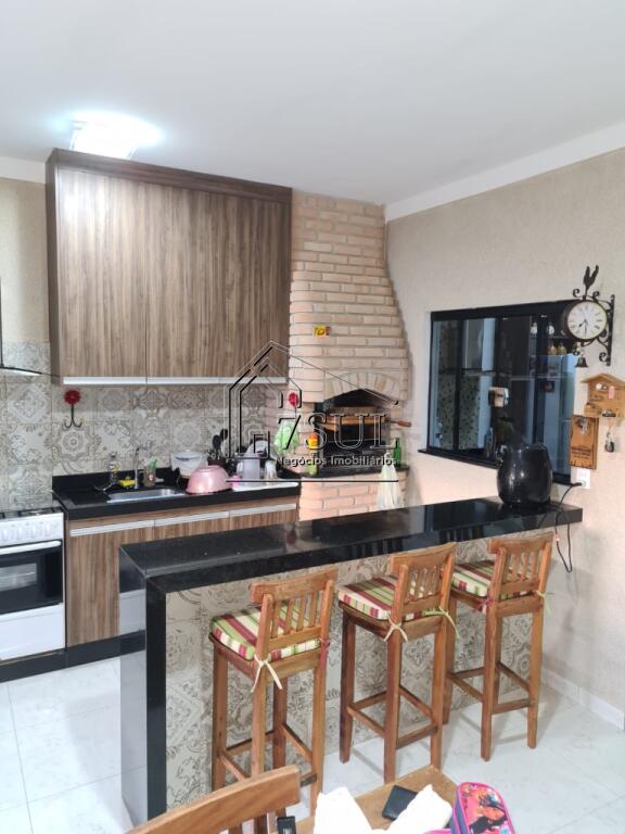 Casa, 3 quartos, 206 m² - Foto 2