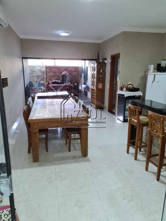 Casa, 3 quartos, 206 m² - Foto 3