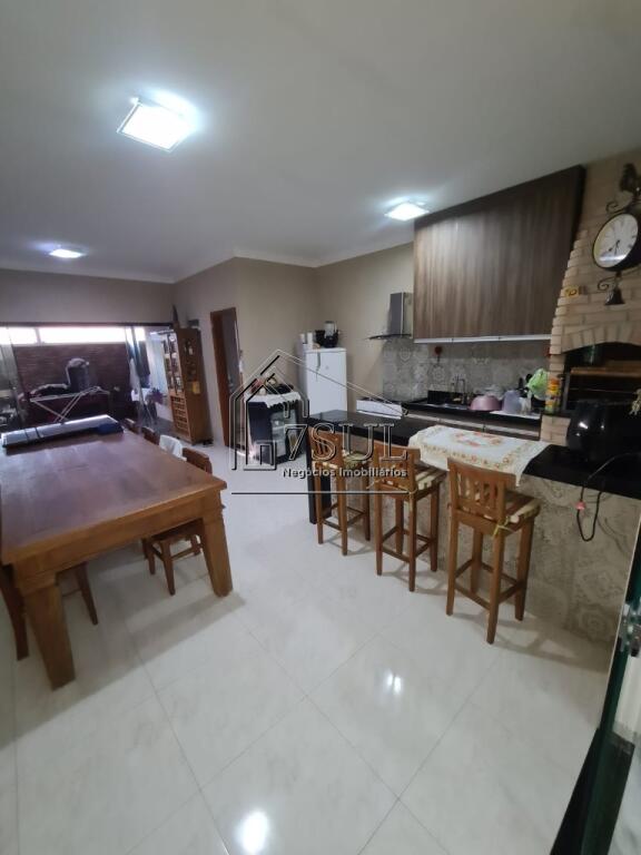 Casa, 3 quartos, 206 m² - Foto 9