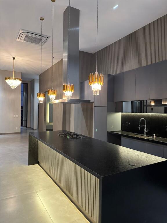 Casa, 3 quartos, 272 m² - Foto 4