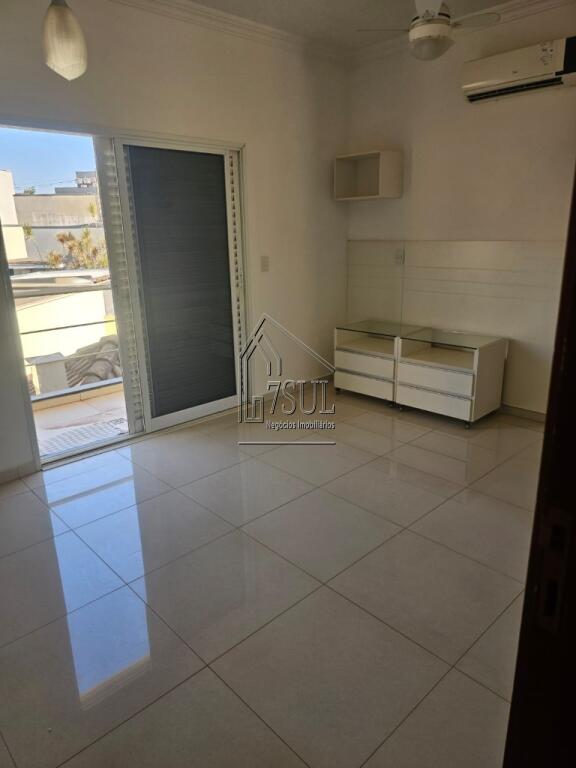 Casa, 4 quartos, 340 m² - Foto 11