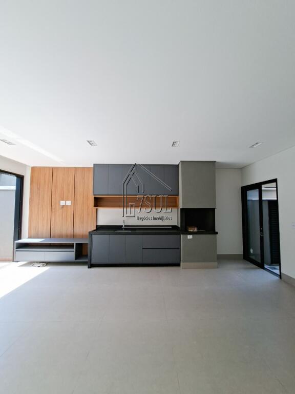 Casa, 4 quartos, 245 m² - Foto 2