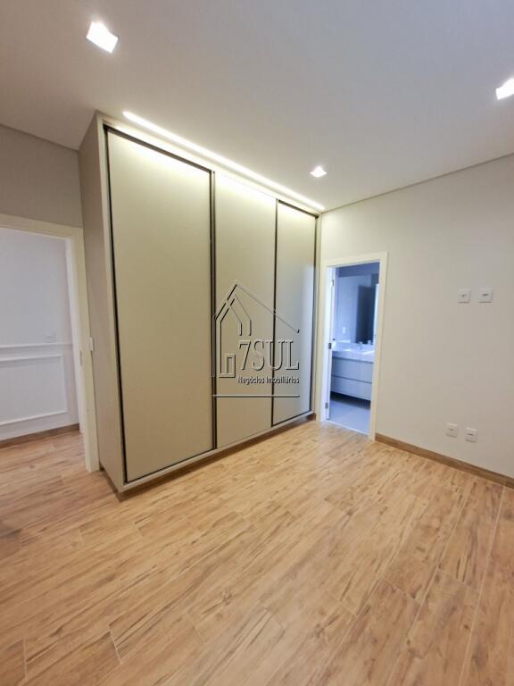 Casa, 4 quartos, 245 m² - Foto 24