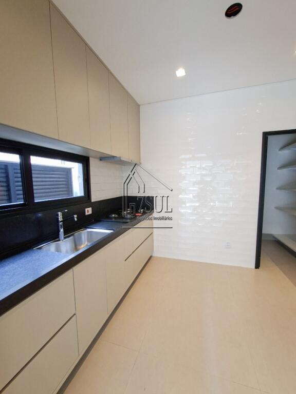 Casa, 4 quartos, 245 m² - Foto 4