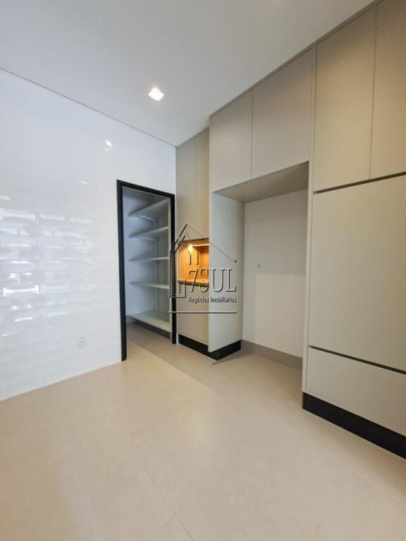 Casa, 4 quartos, 245 m² - Foto 29