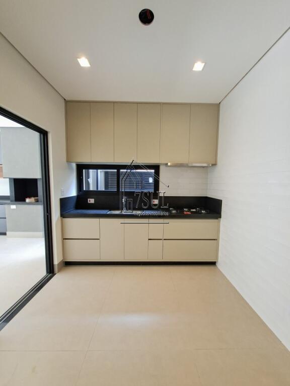 Casa, 4 quartos, 245 m² - Foto 30