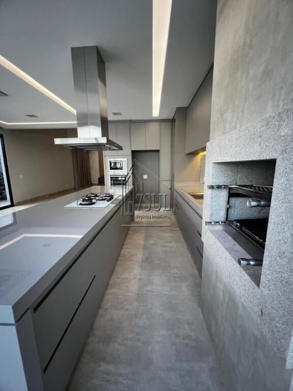 Casa, 4 quartos, 270 m² - Foto 32