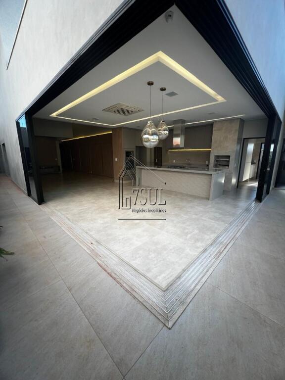Casa, 4 quartos, 270 m² - Foto 31
