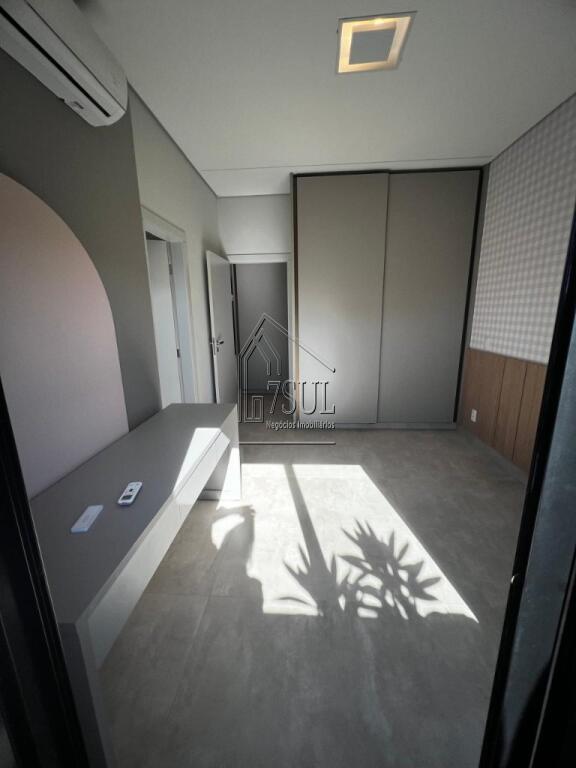 Casa, 4 quartos, 270 m² - Foto 18