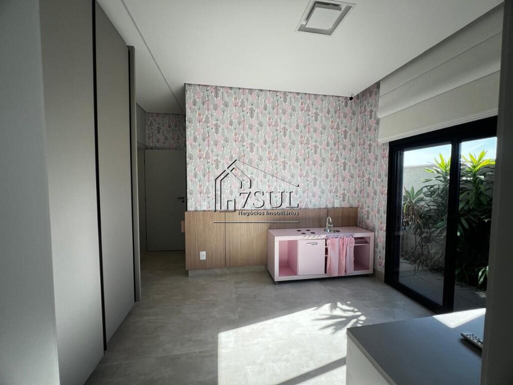 Casa, 4 quartos, 270 m² - Foto 24