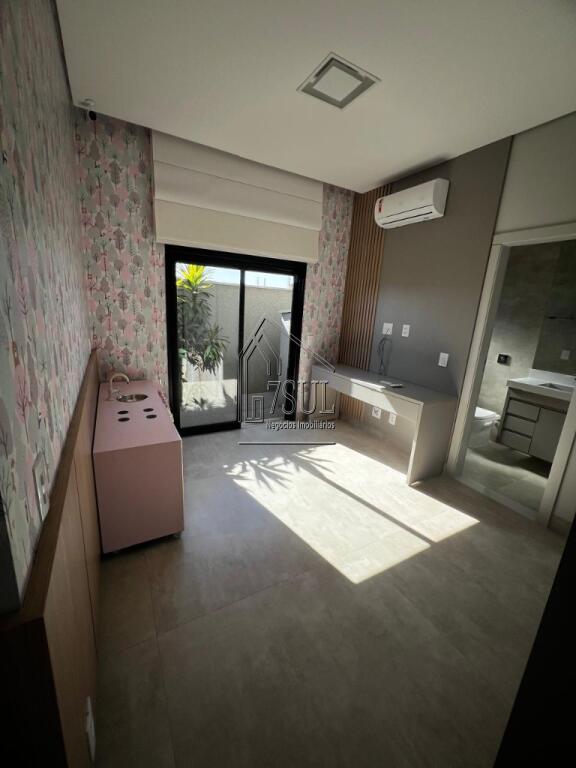 Casa, 4 quartos, 270 m² - Foto 23