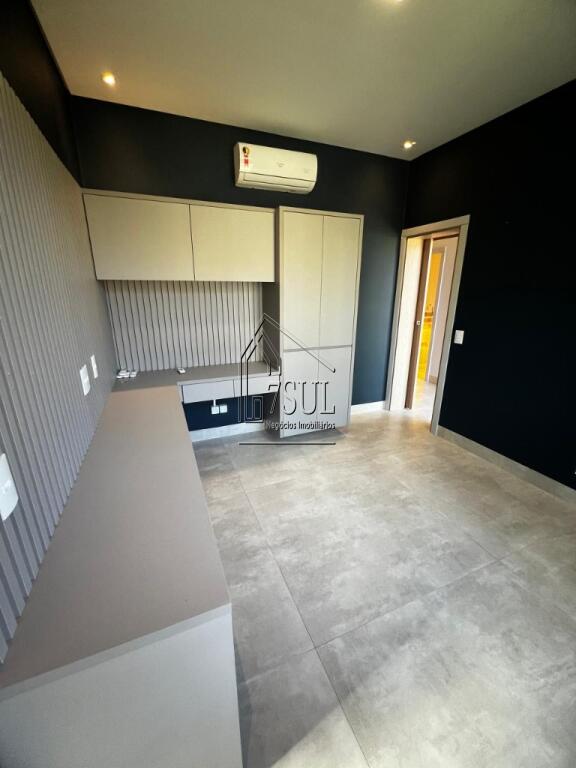 Casa, 4 quartos, 270 m² - Foto 26