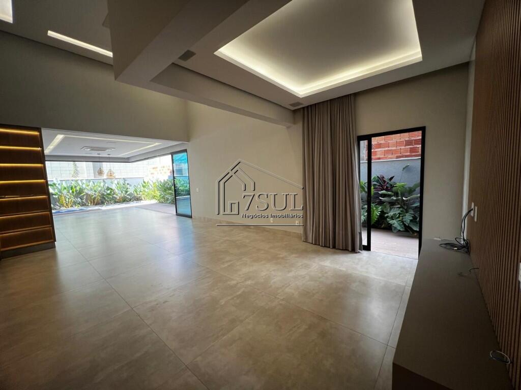 Casa, 4 quartos, 270 m² - Foto 42