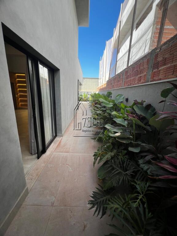 Casa, 4 quartos, 270 m² - Foto 43