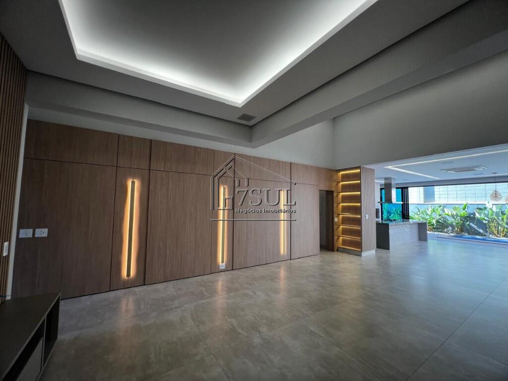 Casa, 4 quartos, 270 m² - Foto 8