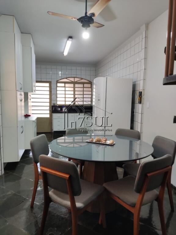 Casa, 4 quartos, 189 m² - Foto 8
