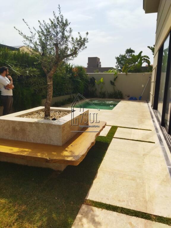 Casa, 4 quartos, 305 m² - Foto 3
