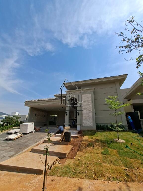 Casa, 4 quartos, 305 m² - Foto 1