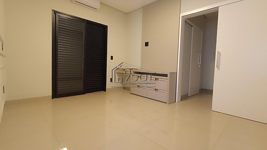 Casa, 3 quartos, 280 m² - Foto 8