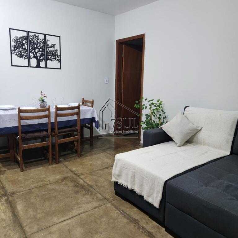 Casa, 2 quartos, 72 m² - Foto 1