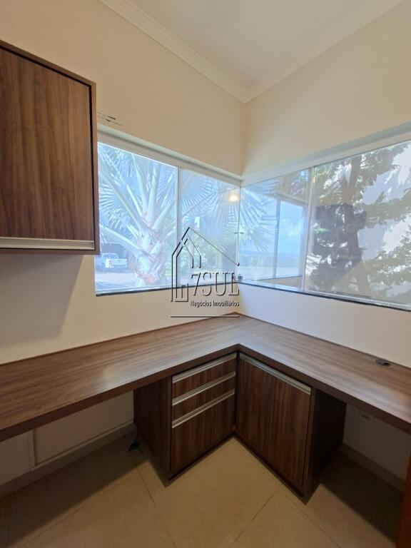 Casa, 4 quartos, 291 m² - Foto 5