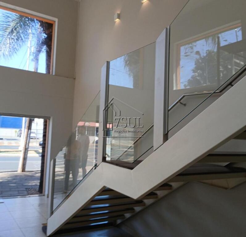 Prédio Inteiro, 180 m² - Foto 1