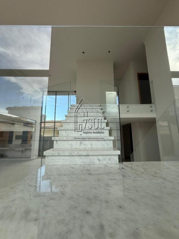 Casa, 3 quartos, 240 m² - Foto 4