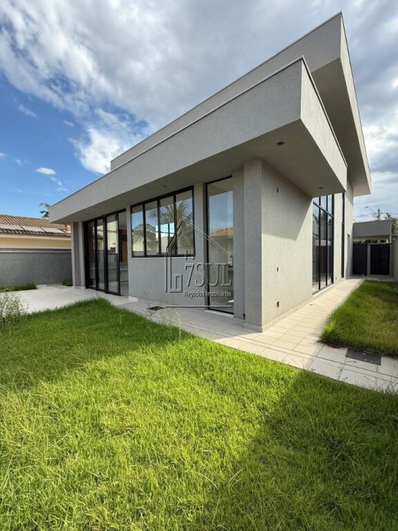 Casa, 3 quartos, 240 m² - Foto 3