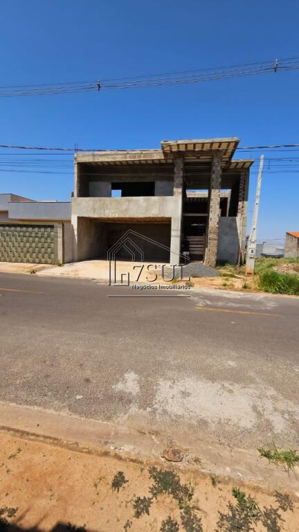 Casa, 3 quartos, 220 m² - Foto 1