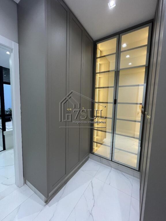 Casa, 3 quartos, 220 m² - Foto 24