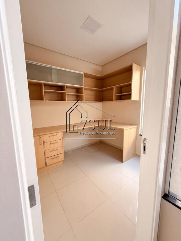 Casa, 3 quartos, 200 m² - Foto 11