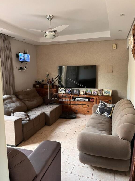 Casa, 3 quartos, 330 m² - Foto 1