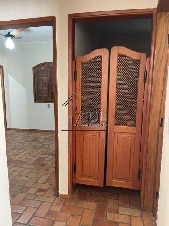 Casa, 4 quartos, 180 m² - Foto 23