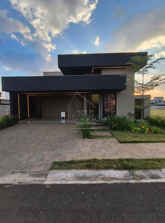 Casa, 3 quartos, 215 m² - Foto 1