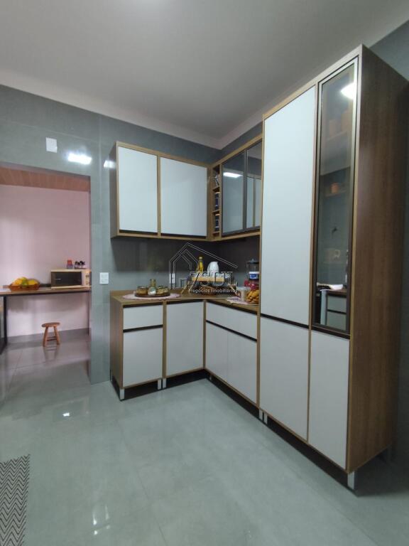 Casa, 3 quartos, 210 m² - Foto 13