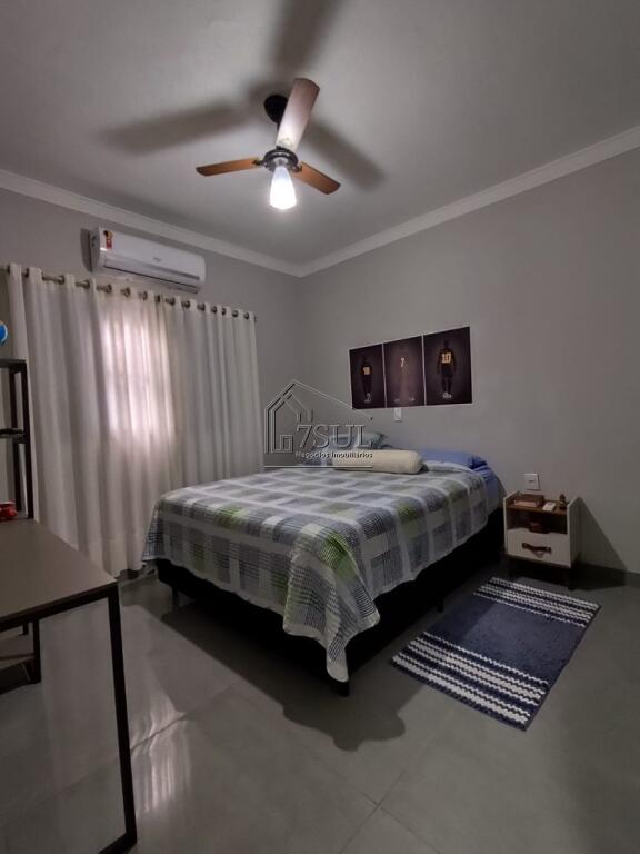 Casa, 3 quartos, 210 m² - Foto 27