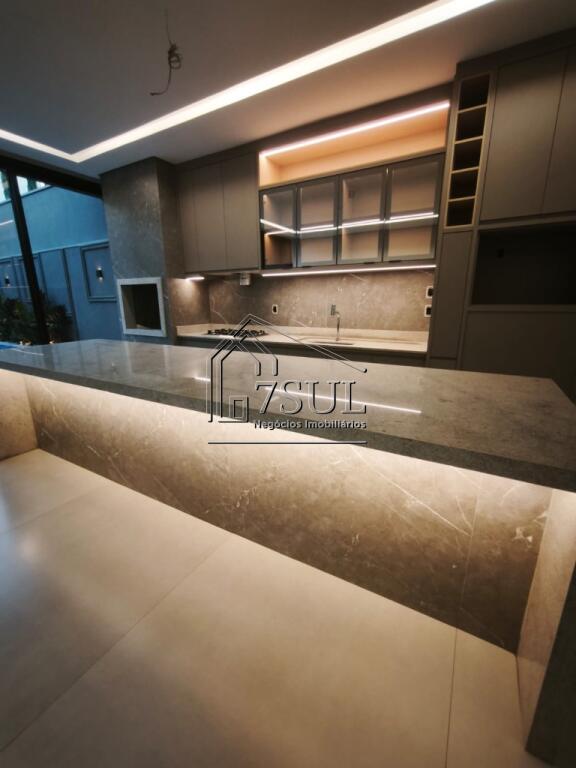 Casa, 3 quartos, 220 m² - Foto 3