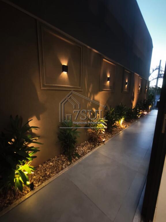 Casa, 3 quartos, 220 m² - Foto 2