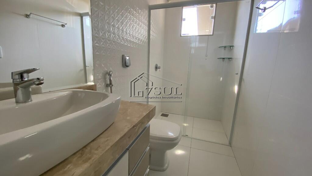 Casa, 4 quartos, 270 m² - Foto 32