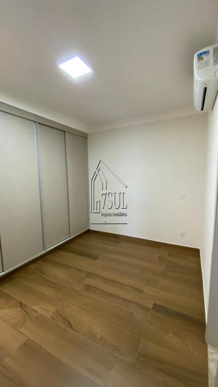 Casa, 4 quartos, 270 m² - Foto 35