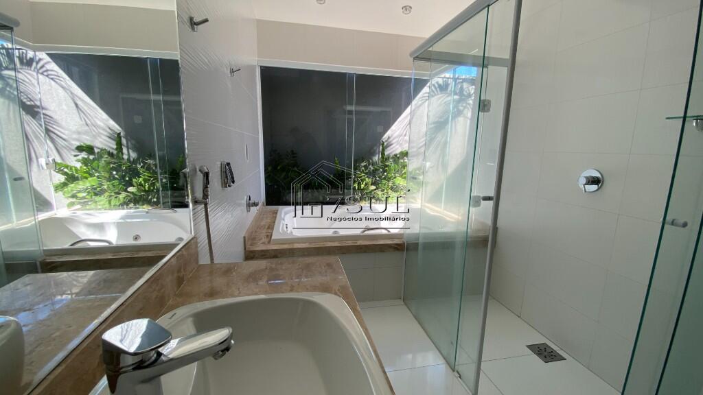 Casa, 4 quartos, 270 m² - Foto 48