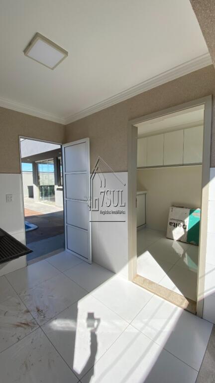 Casa, 4 quartos, 270 m² - Foto 47