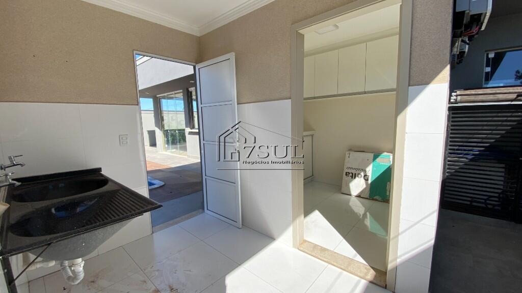 Casa, 4 quartos, 270 m² - Foto 23