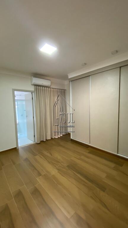 Casa, 4 quartos, 270 m² - Foto 65