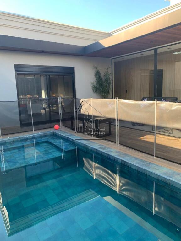 Casa, 3 quartos, 251 m² - Foto 3