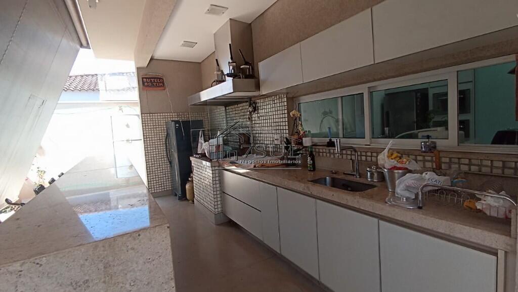 Casa, 3 quartos, 270 m² - Foto 22