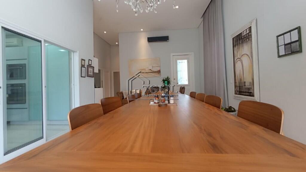 Casa, 3 quartos, 270 m² - Foto 4