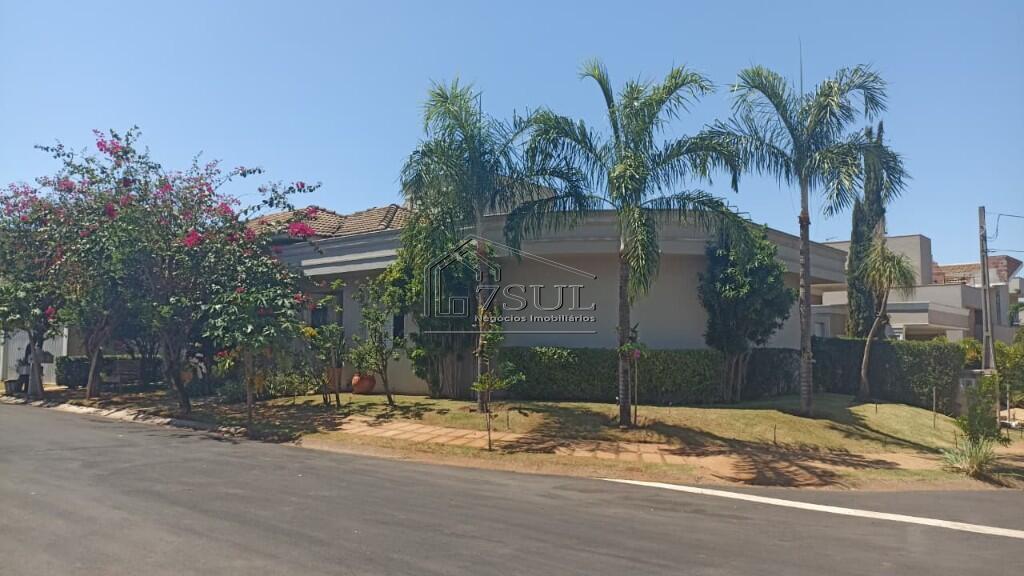 Casa, 3 quartos, 270 m² - Foto 1