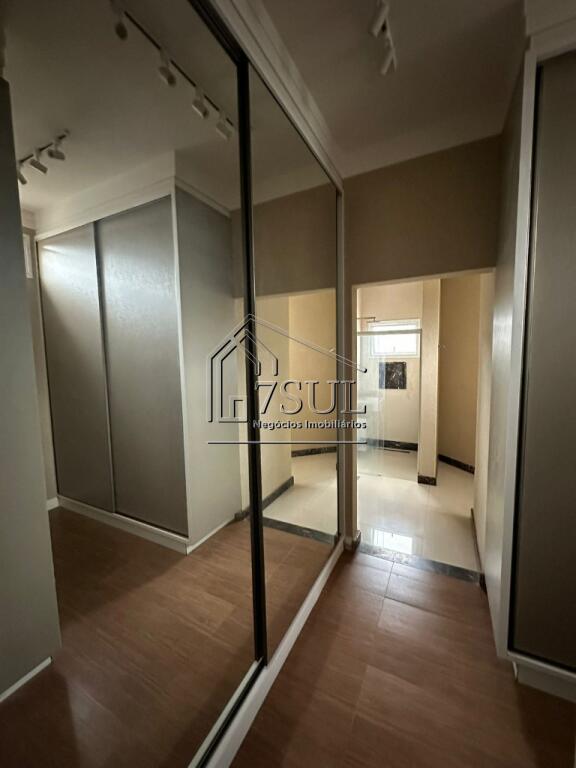 Casa, 4 quartos, 340 m² - Foto 26